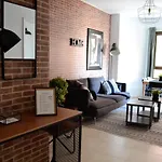 Near The -3bed -2bath -wifi Appartamento *
