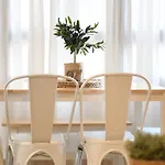 Near The -3bed -2bath -wifi Appartamento *